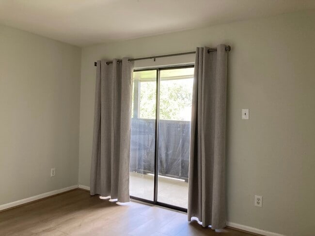 Photo - 3075 Walnut Bend Ln Unit 33