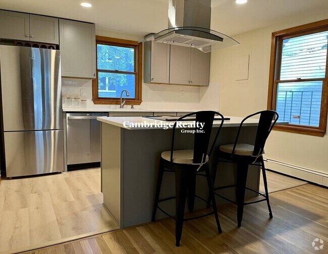 Building Photo - 500 Green St Unit 2 Rental