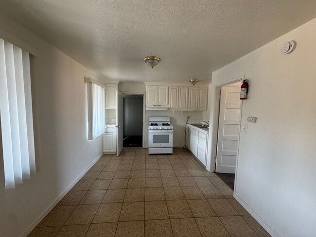 Photo - 4006 Mennes Ave Unit 4006 3/4