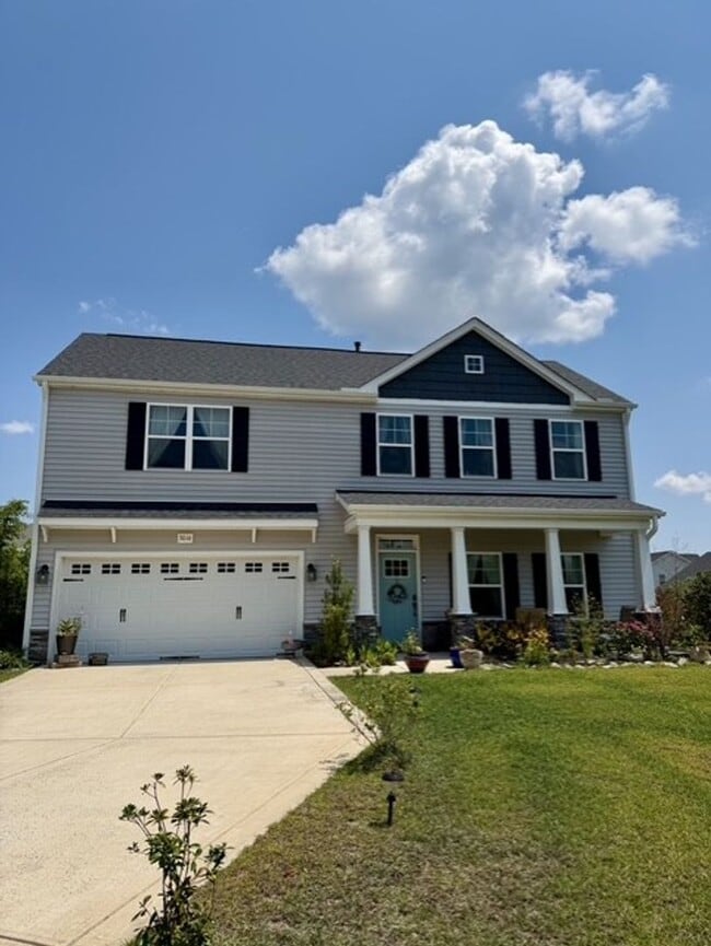 Photo - Beautifully furnished 3 bed 2.5 bath home in Leland