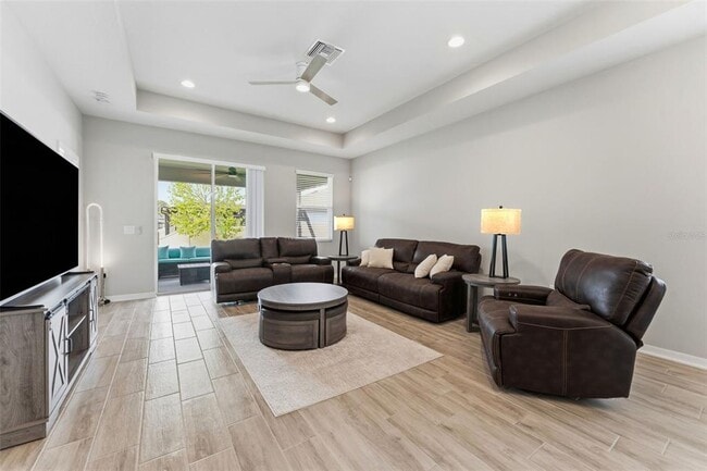 Photo - 12451 Nouveau Ave