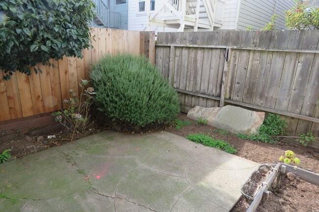 Photo - 2 Bedroom with VIEWS in Sunnyside Neighborhood