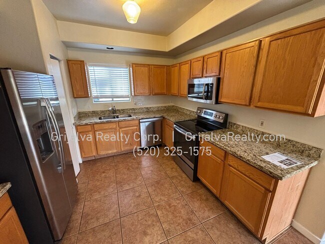 Photo - 1415 E Lester St Unit 02