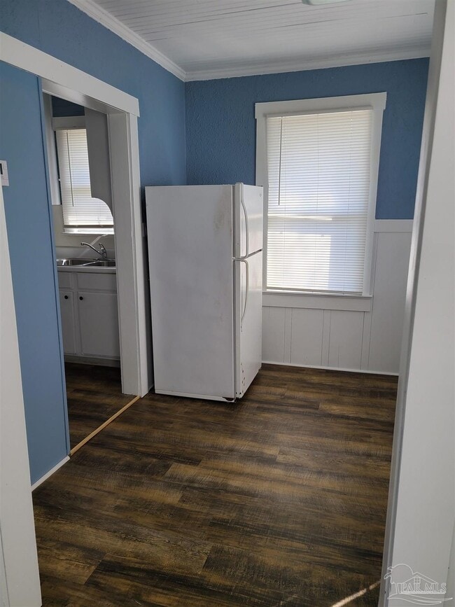 Photo - 2828 W Gonzalez St