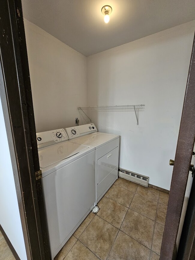 Photo - 915 Southgate Dr
