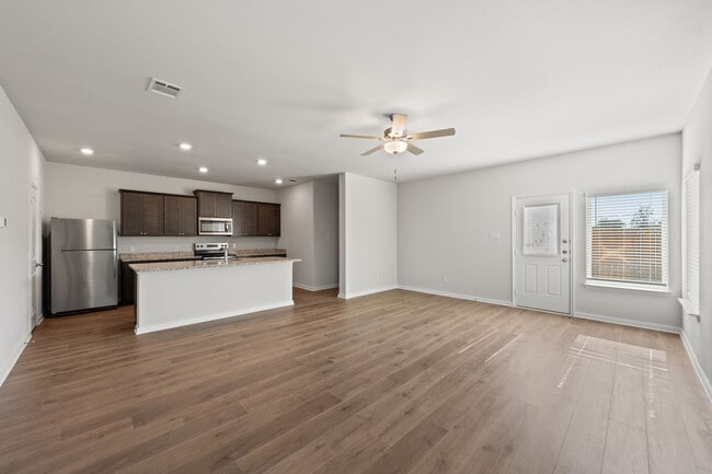 Photo - 956 Camelia Grv Ct
