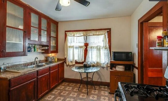 Photo - 14300 Darwin Ave