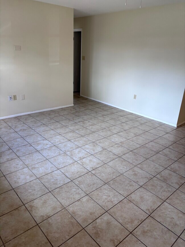 Photo - 5321 Foxwood Dr