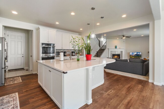 Photo - 27717 E Frost Pl