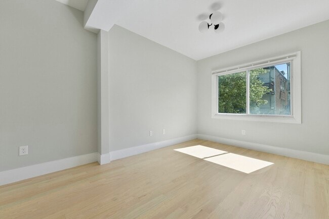 Photo - 179 Chelsea St Unit #1