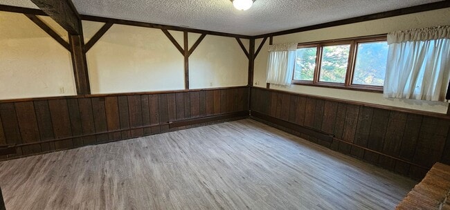 Photo - Newly Renovated 3Bed/2Bath Home Now Availa...