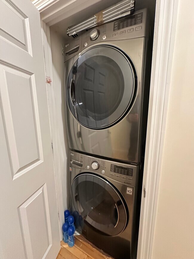 Photo - 1032A Commonwealth Ave