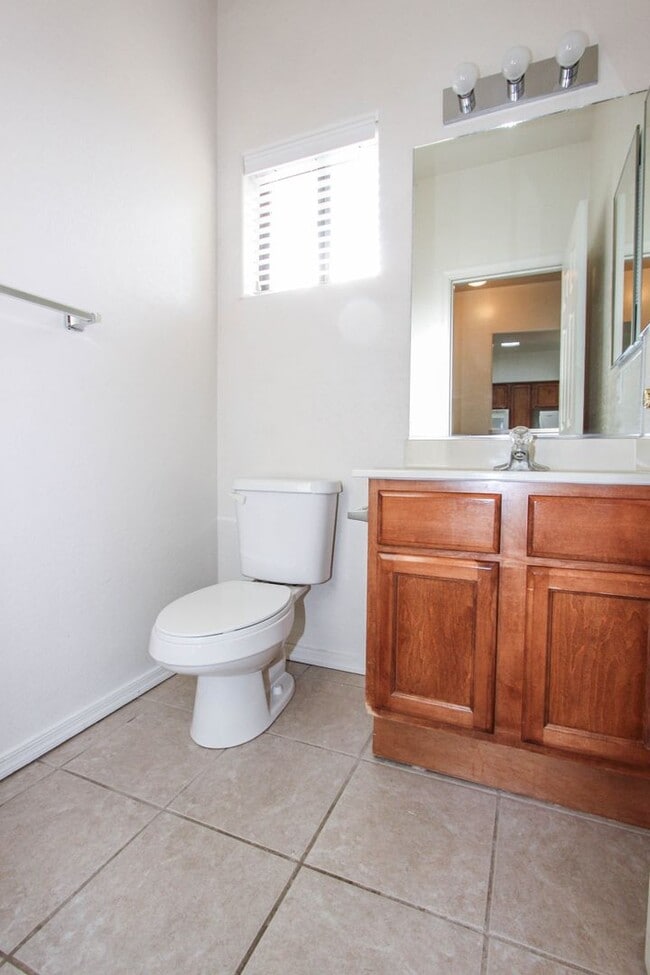 Photo - 3 bed 3 bath Townhome in Boulder Park