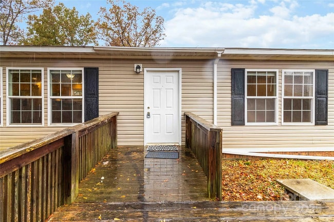 Photo - 2420 Creekside Dr