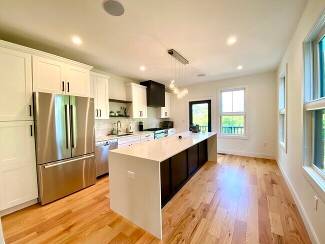 Photo - 87 Jaques St