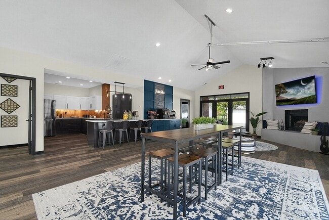 Photo - Fountain Place Apartments