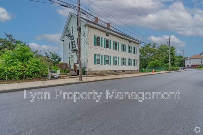 Building Photo - 160 River St Rental