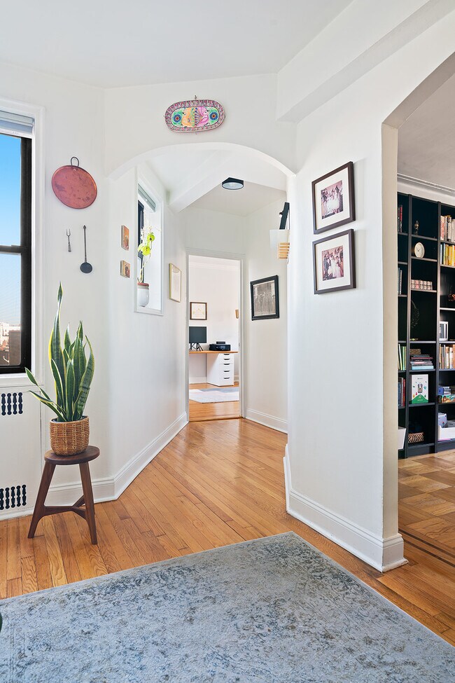 Photo - 385 E 18th St Rental
