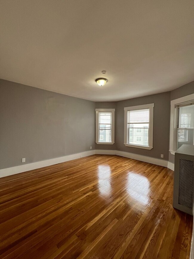 Photo - 30 Courtland Rd Unit 3