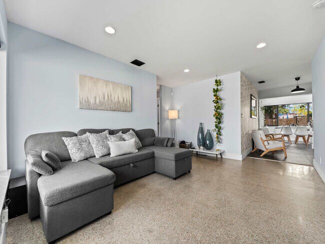 Photo - 2740 NW 21st St Unidad ID1261589P