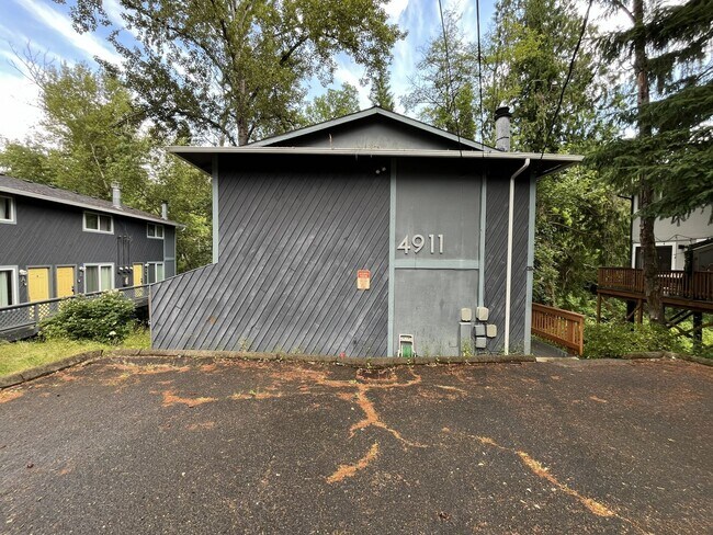 Photo - Spacious Apartment Retreat with Forest Views and Easy Access to the Portland Metro Area Unit #B
