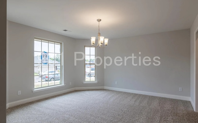 Photo - 5961 Uselton Dr