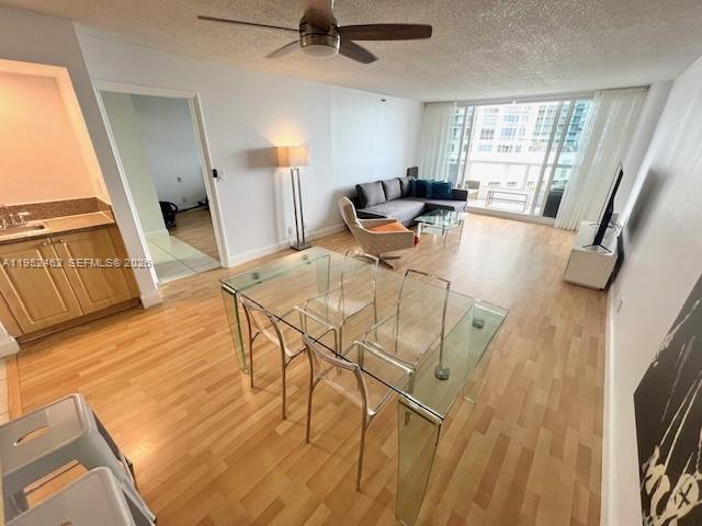 Photo - 1717 N Bayshore Dr Unidad A-1450