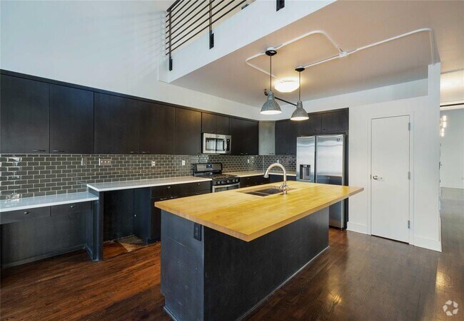 Building Photo - 411 Brazos St Unit 211 Rental