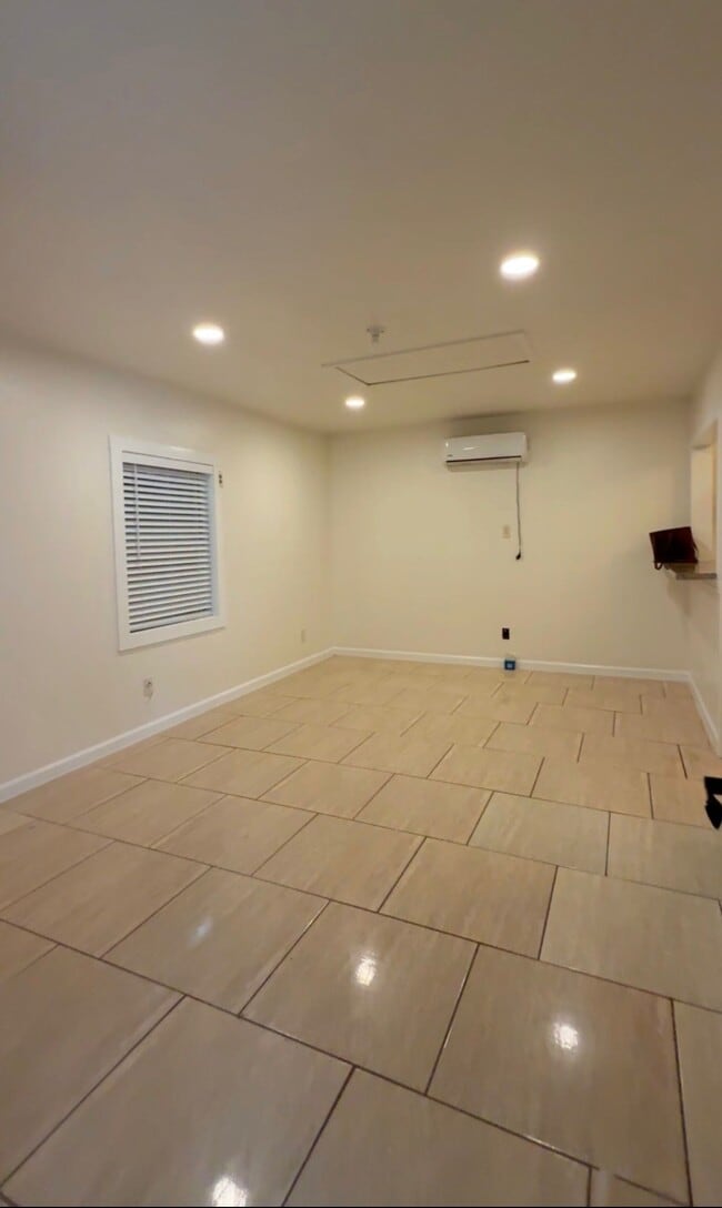 Photo - 3807 Brock St