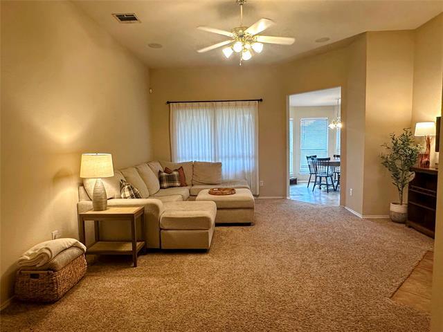 Photo - 913 Tourmalin Dr