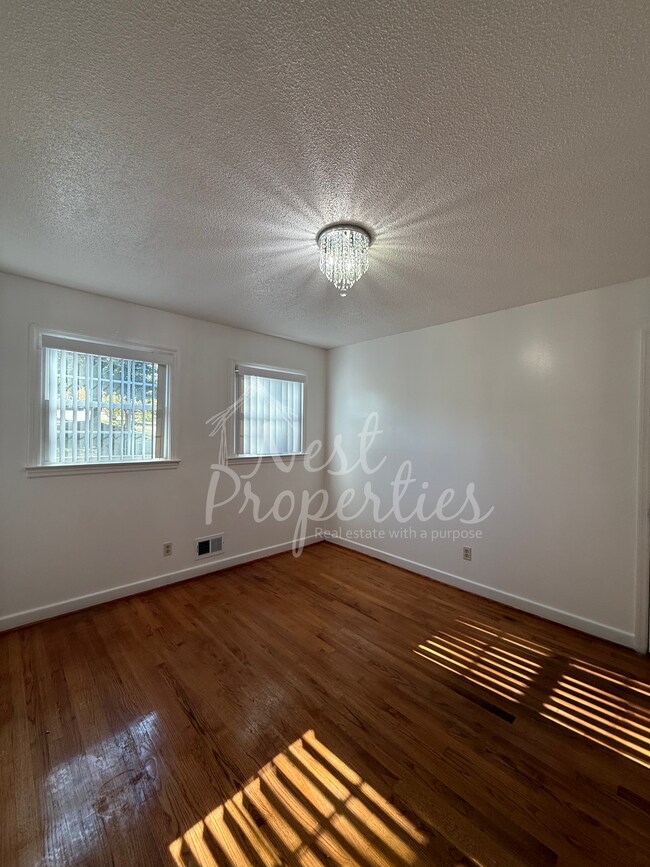 Photo - 3901 Pine Cone Dr