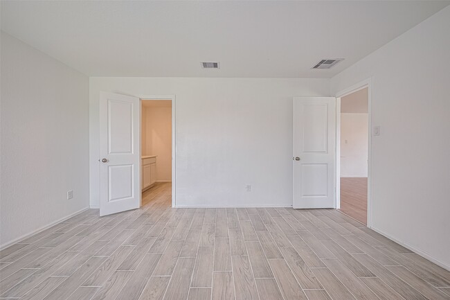 Building Photo - 9603 Fulvetta Briar Ct
