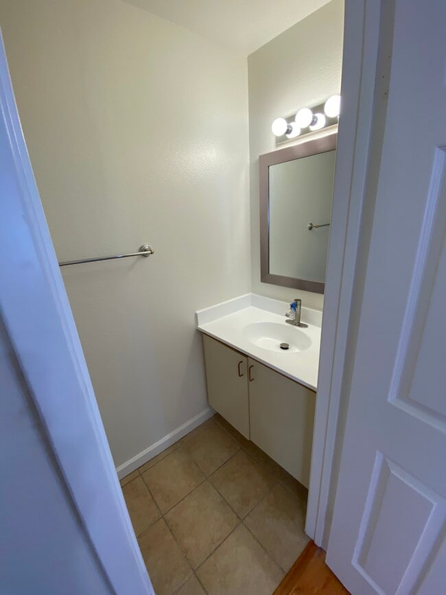 Photo - 308 E Valencia Ave