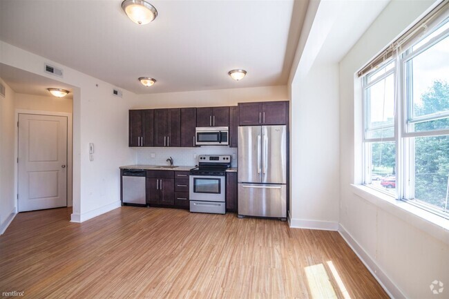 Building Photo - 3 br, 2 bath Triplex - 3842 LANCASTER AVE ... Unit C Rental