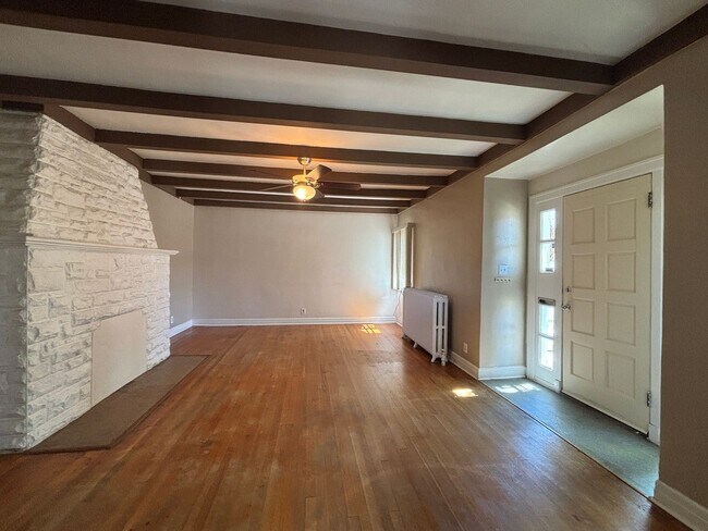 Photo - Large 2-bedroom unit in 3-plex.