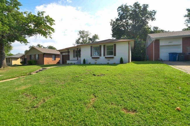 Photo - 3823 S Indianapolis Ave