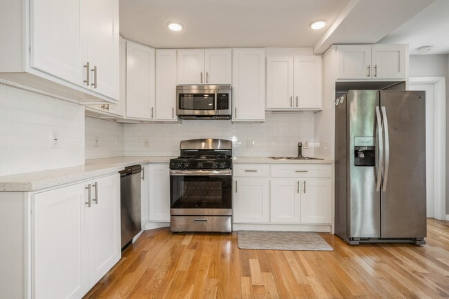 Photo - 370 5th St Apartment Unit 2