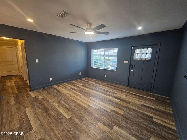 Photo - 106 N Macarthur Ave