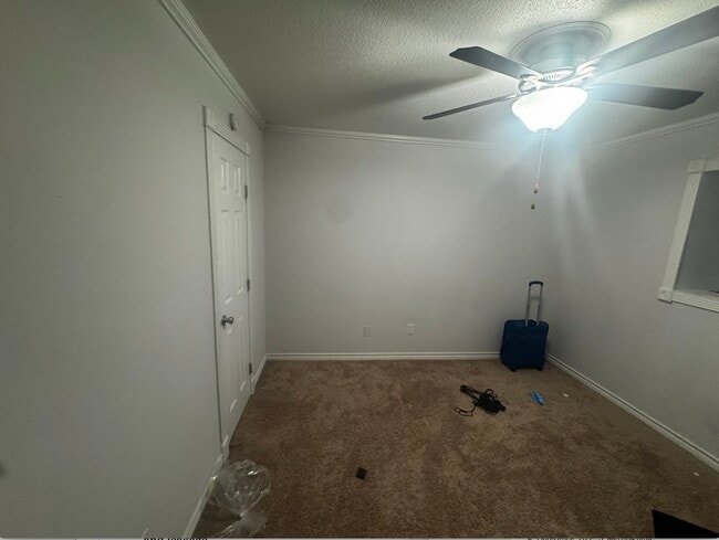 Photo - 3605 Steck Ave Unidad 3605 Steck Avenue