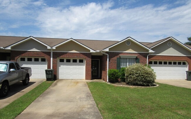 Building Photo - 115 Woodmere Dr Unit 1