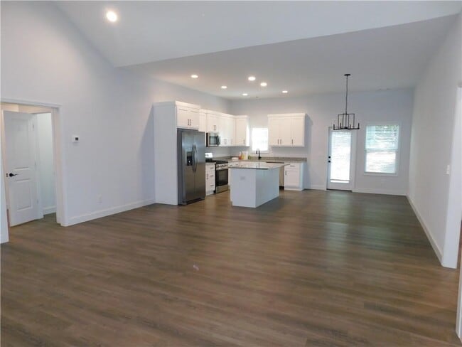 310 Harmony Dr