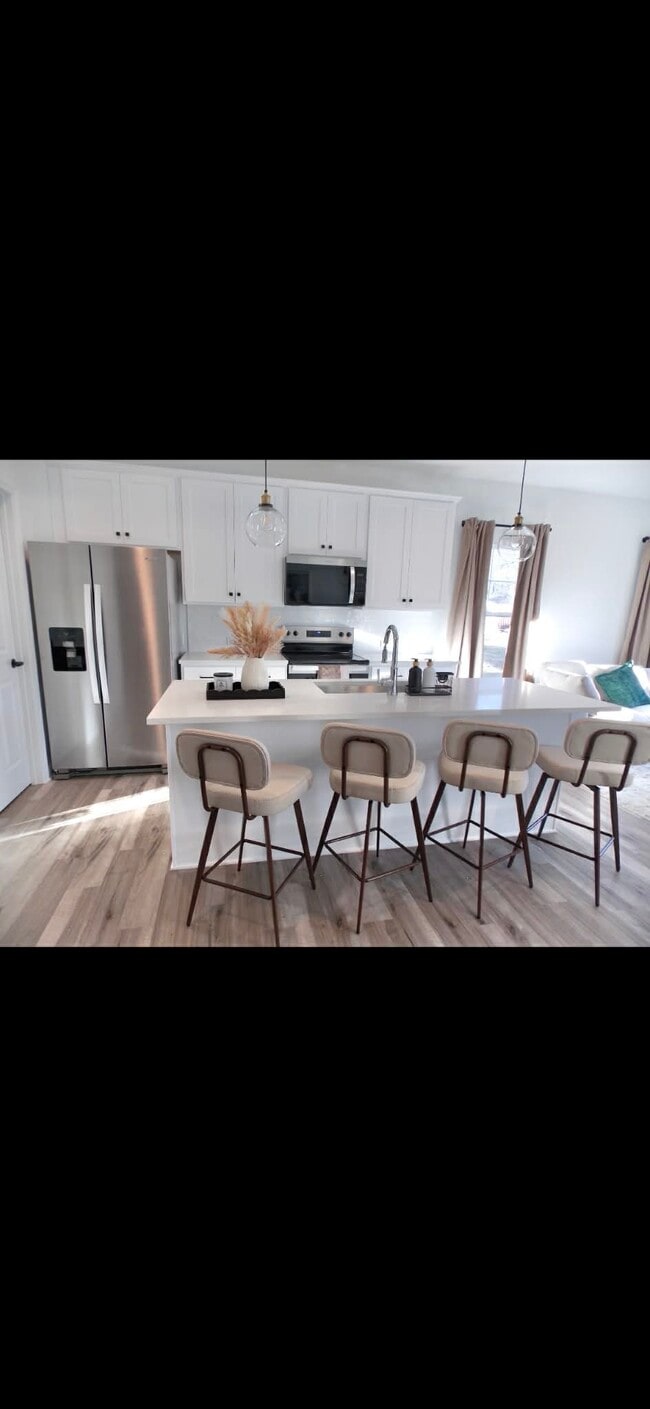 Photo - 2739 Primrose Ave