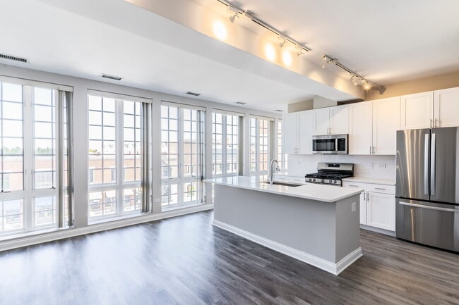 Photo - The Residence at the Glen Town Center