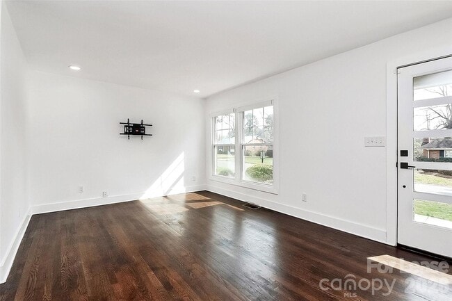 Photo - 4313 Maureen Dr