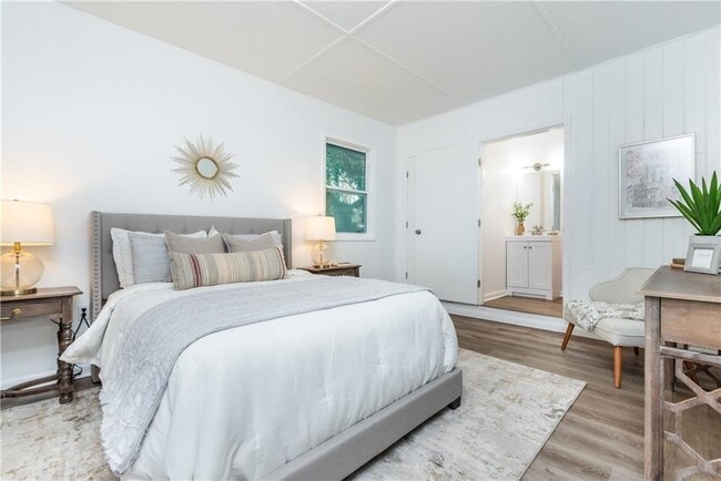 Photo - 1847 Elmwood Dr