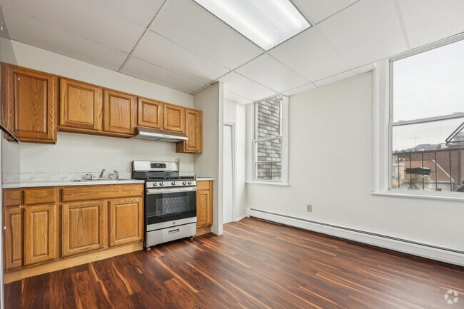 Building Photo - 570 Newark Ave Unit 3 Rental