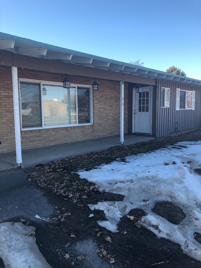 Photo - 3 Bedromm, 2 Bathroom Duplex!