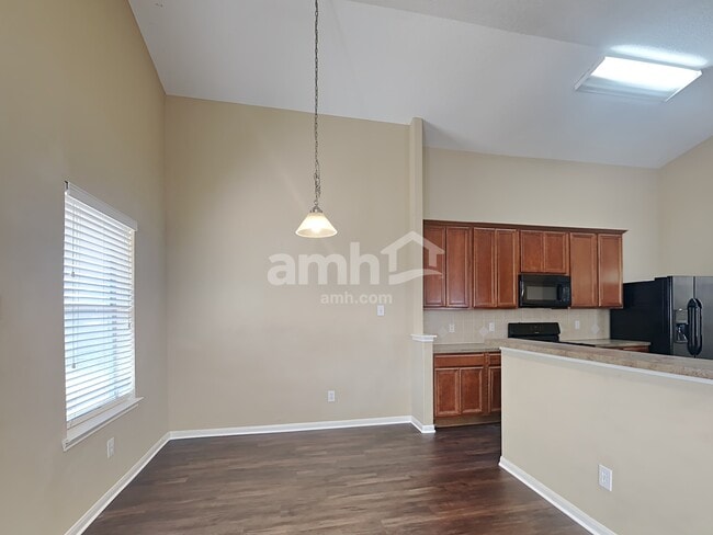 Photo - 1034 Riverwood Dr