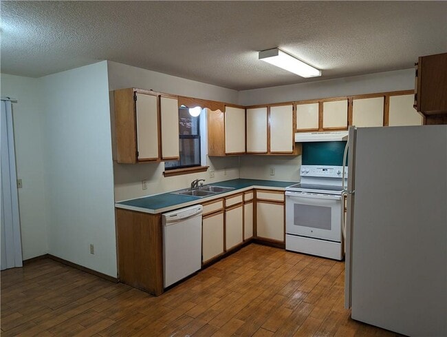 Photo - 2863 Kasey Ave