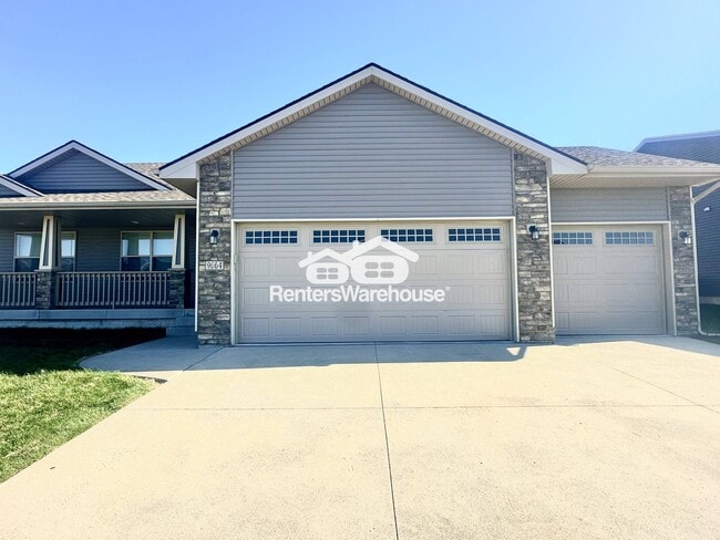Photo - 9664 Alderwood Dr